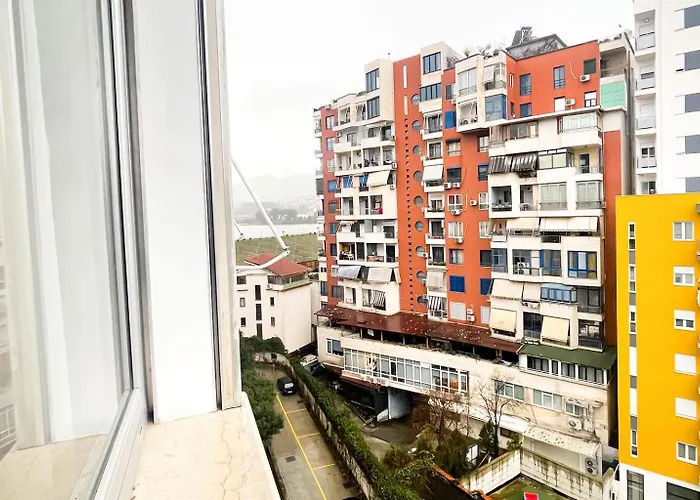 Hotel apartamentowy Escape *